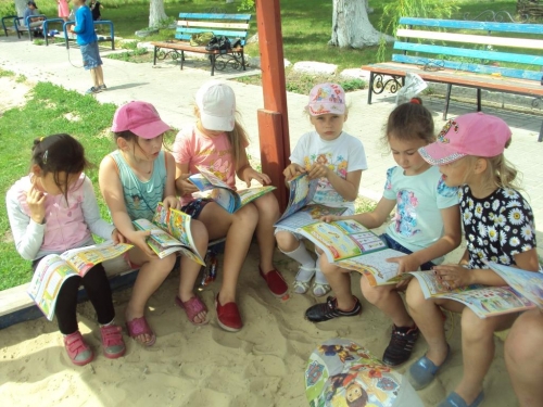 Акция Читающая песочница в Боганской сельской библиотеке_1
